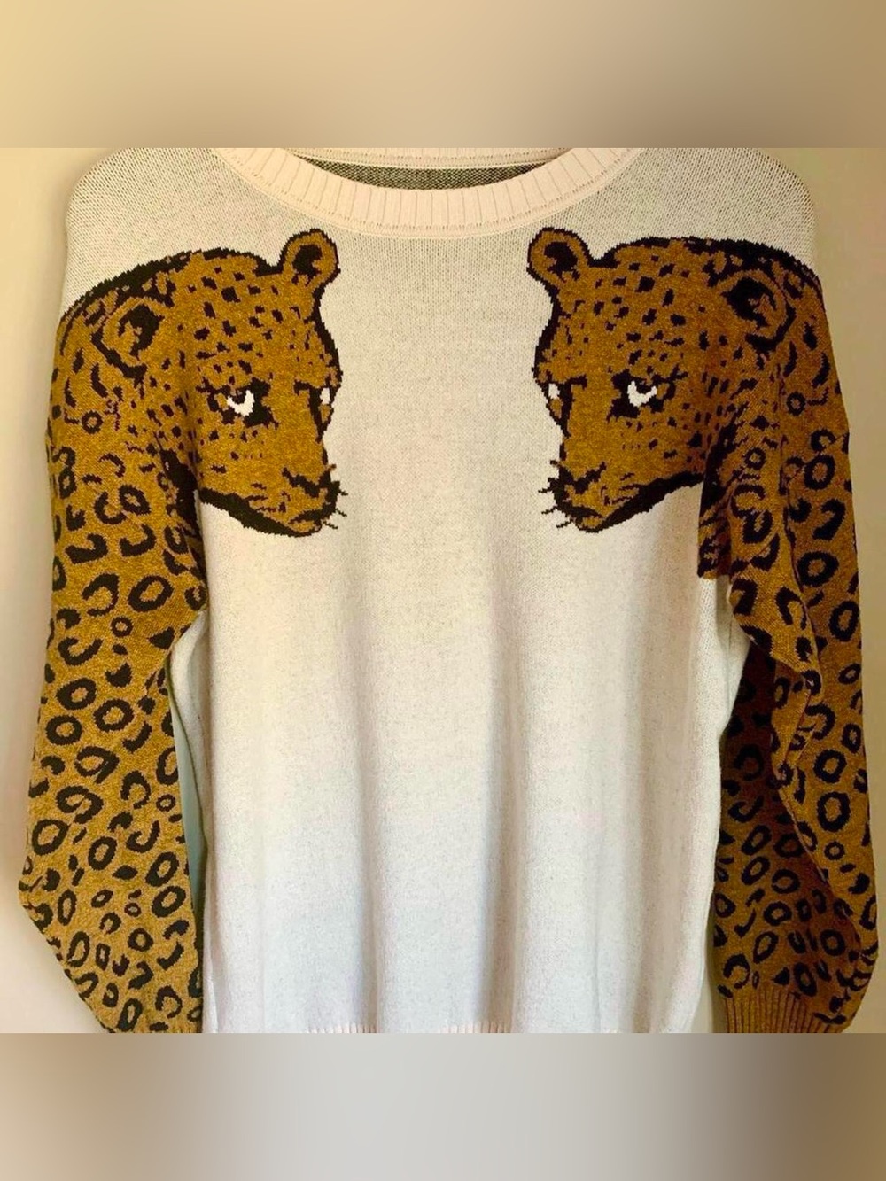 Crewneck Twin Leopard Sweater. EUC. Size Medium. No Brand. Cream, Brown & Black.